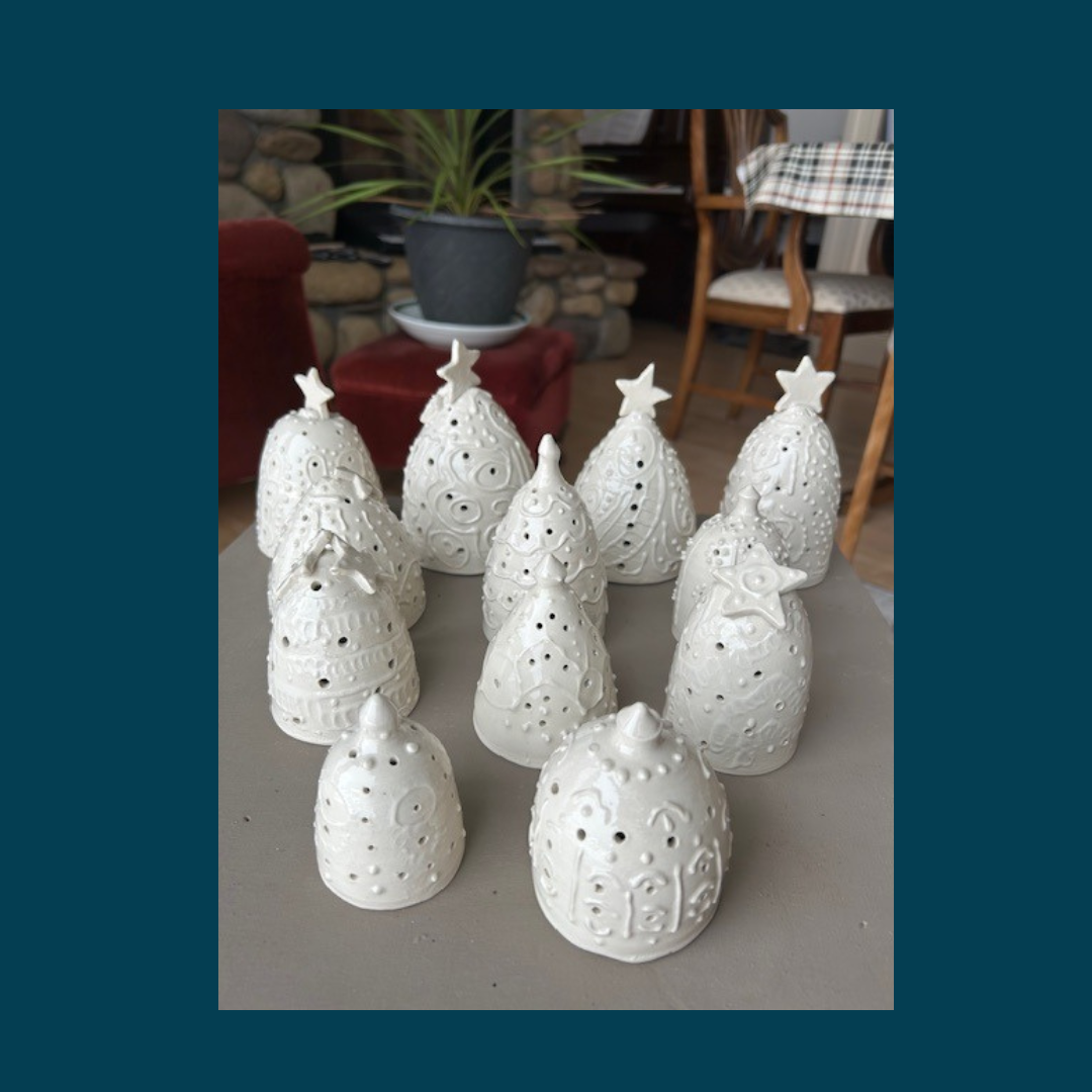 Stoneware Christmas tree, large