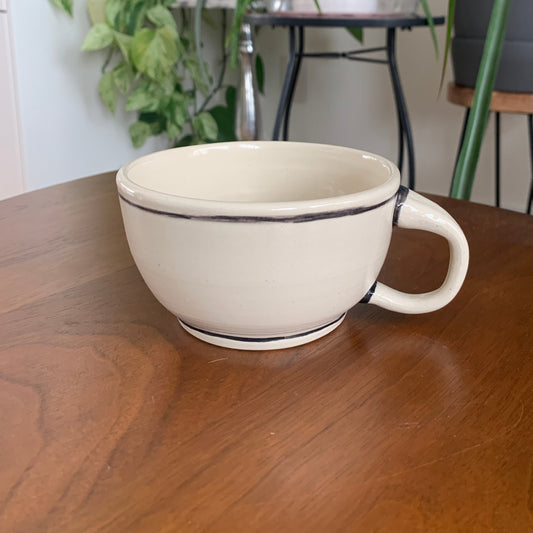 Cappuccino mug white with black
